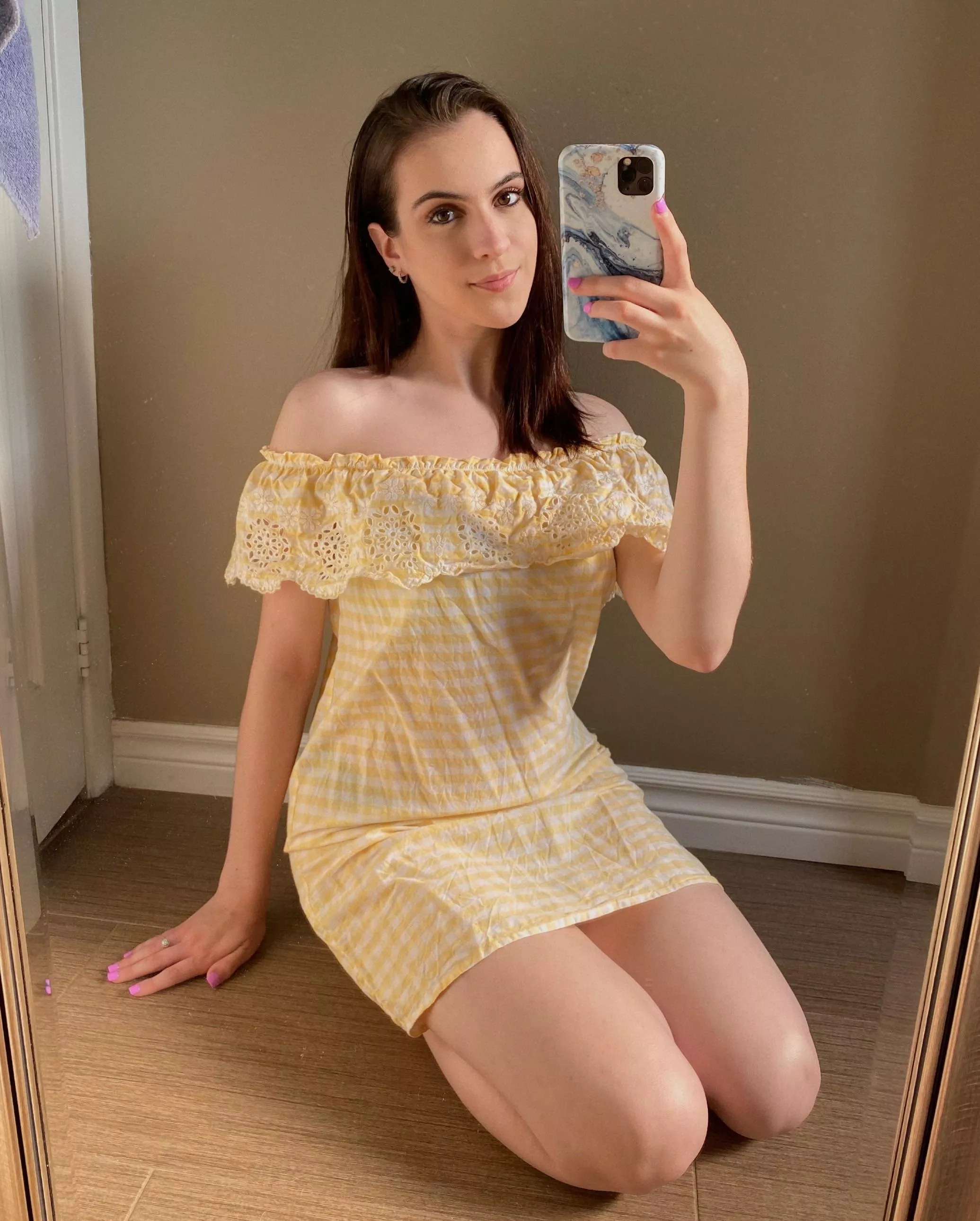 Lift up my dress for a sweet surprise ;) posted by glamzmel