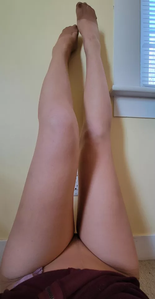 Lifted up my skirt for you 😋 come have a taste by mayZmae