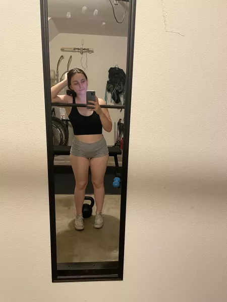 Lifting in the garage gym by Littlebrunetteroni