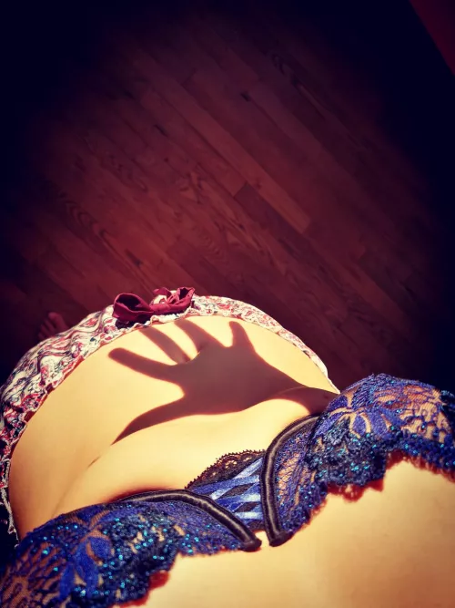 Light and shadow by clitoriatea