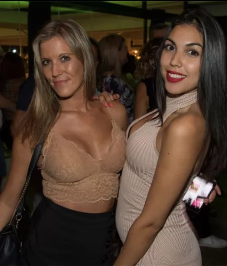 Light or dark hair by Chaturbater1