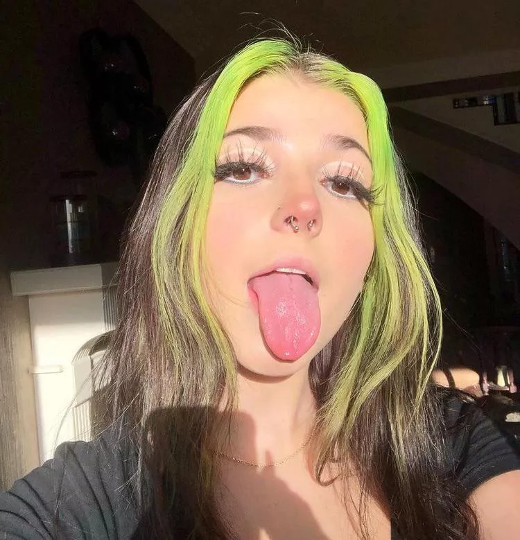 like billie but hotter posted by tnguo3