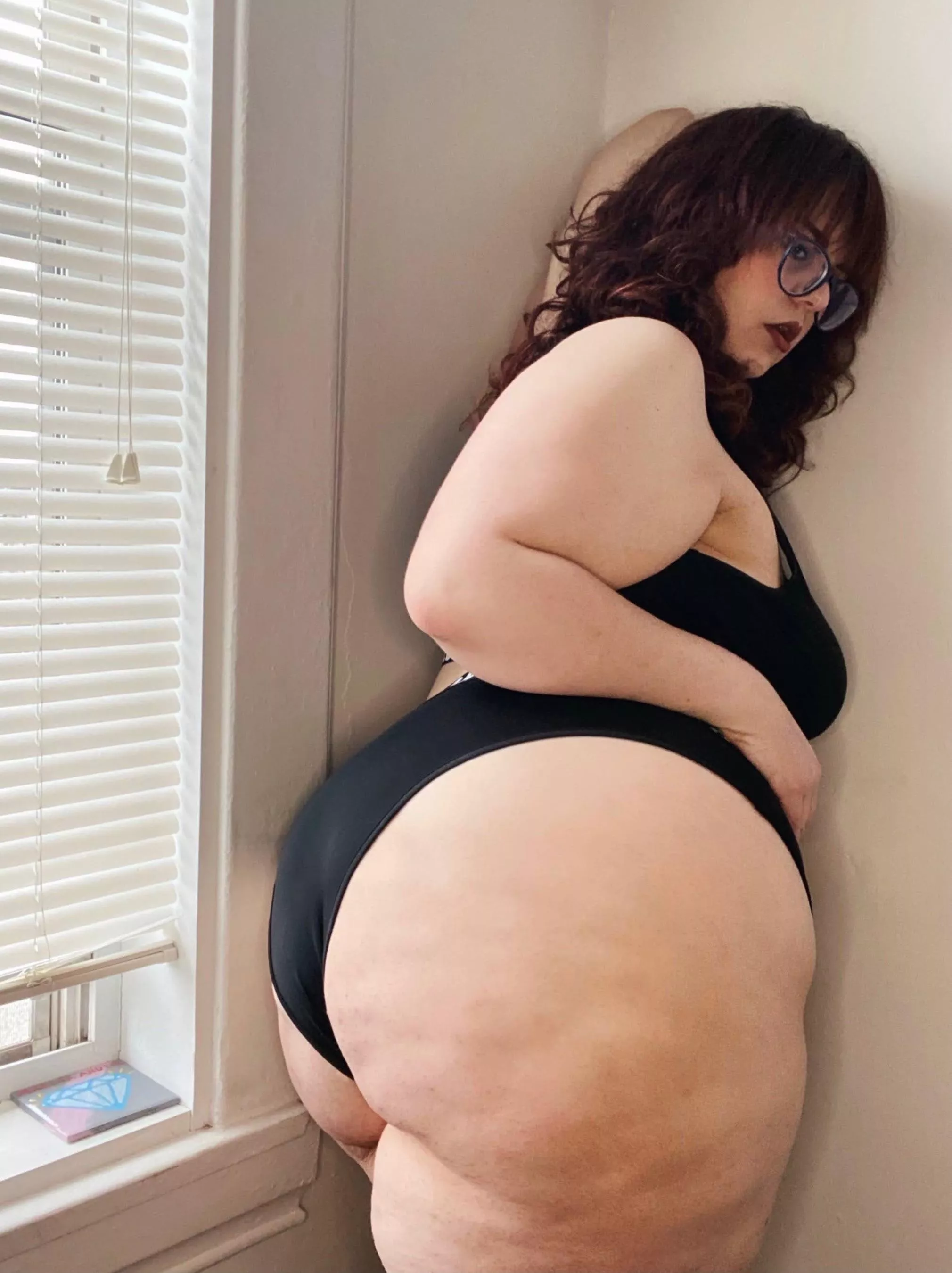 Like em round and big? 🍑😈 posted by juliawildxoxo