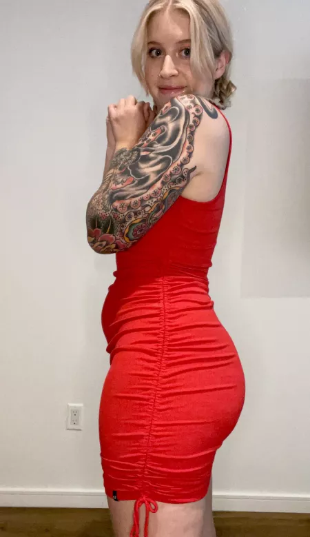 Like looking at me from the side? 🥰 by ofparkerpreroll