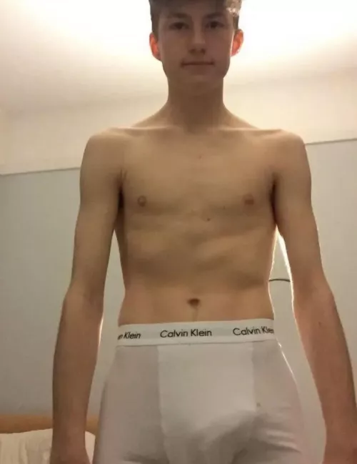 like my bulge? by closetedwonder