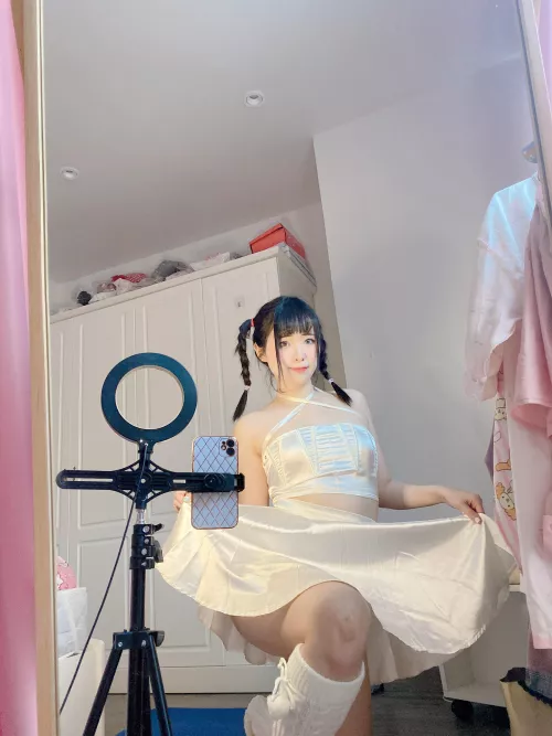 like my outfit? by cheesidoge