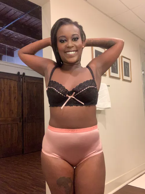 Like my panties? by iwantqueenava