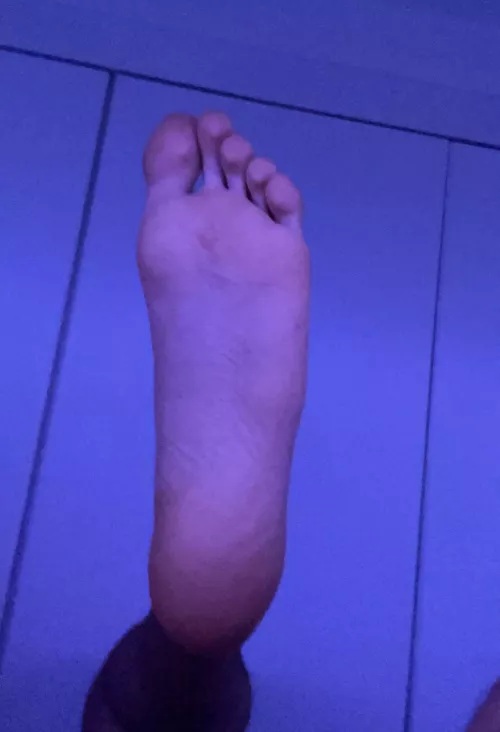 Like my sole? by FlakoKaiser