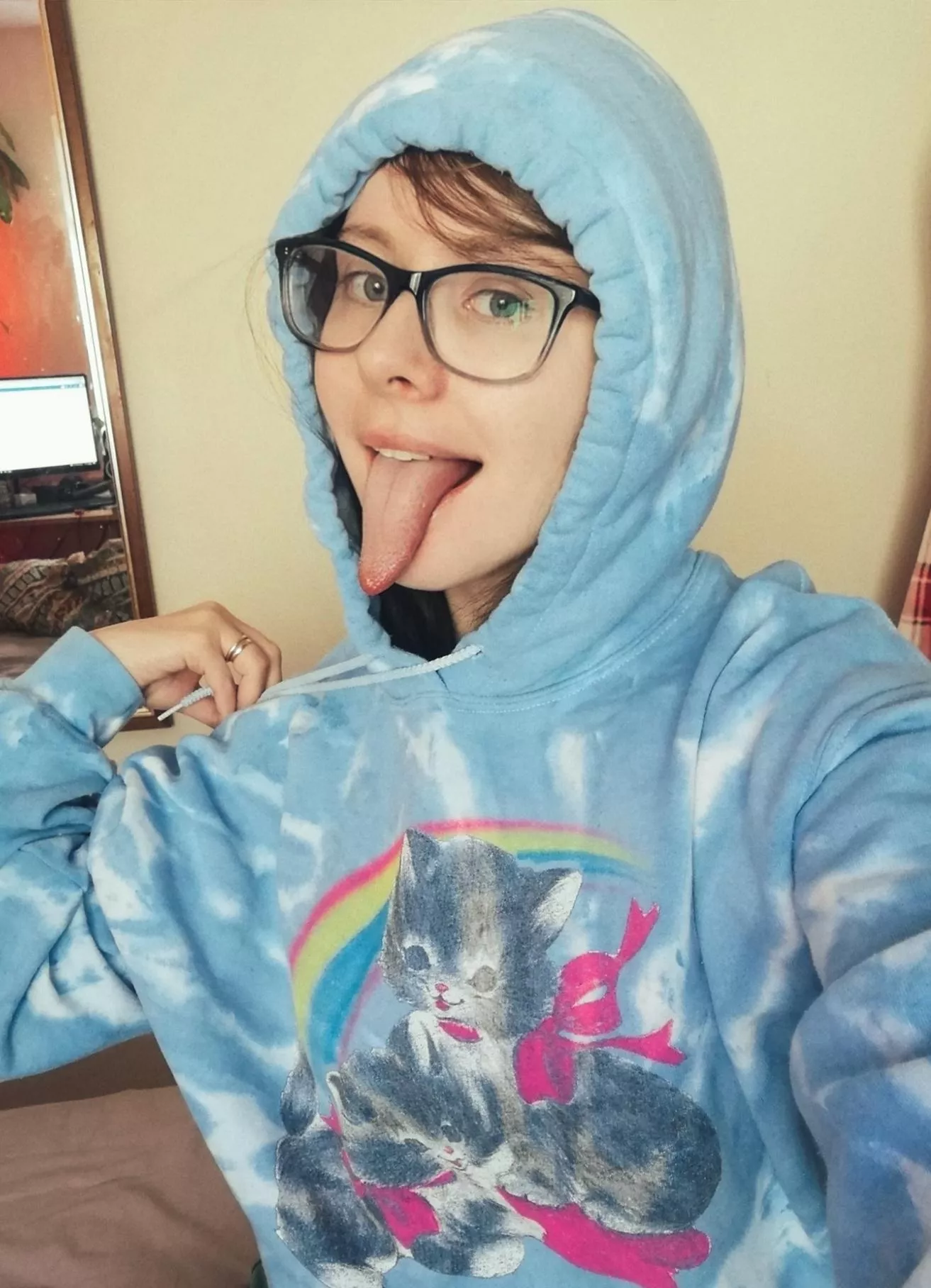 Like my tongue? posted by AliceCottonSox