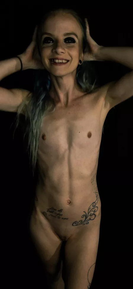 Like my tummy ?? by petitepixie1369