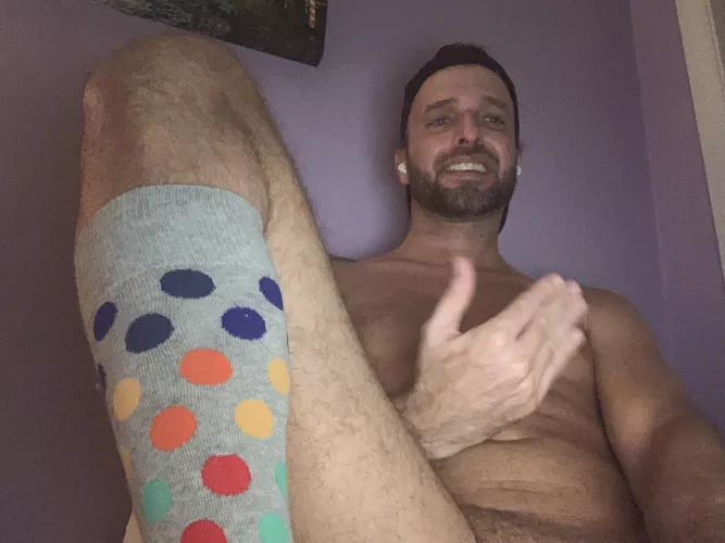 Like or nah? If yes: pick Zoom, Skype, kik, telegram, or WhatsApp for live “communication”! 😉 Message me for usernames! by No_Bench_6514