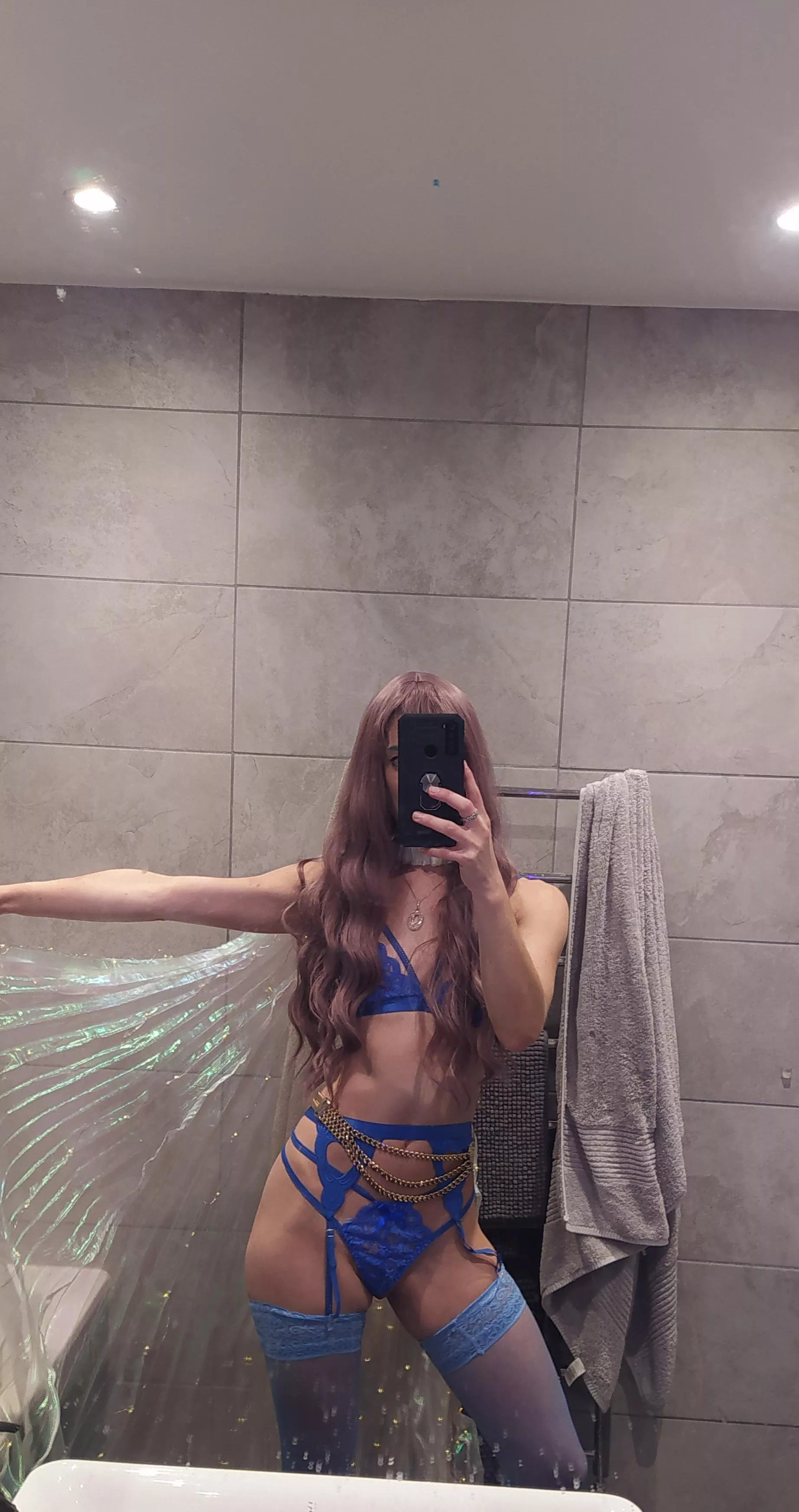 Like this colour on me? 💙[F] posted by KatiaKink