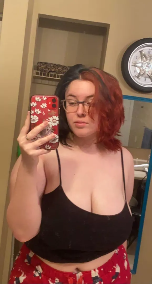 like what ya see 😉 posted by AffectAdmirable