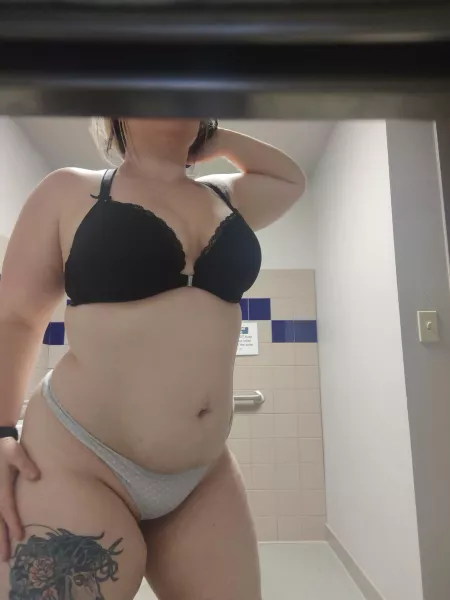 Like what you see? by RopeBunnyRebbie