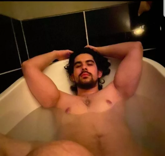 Liked the lighting by Safiibox