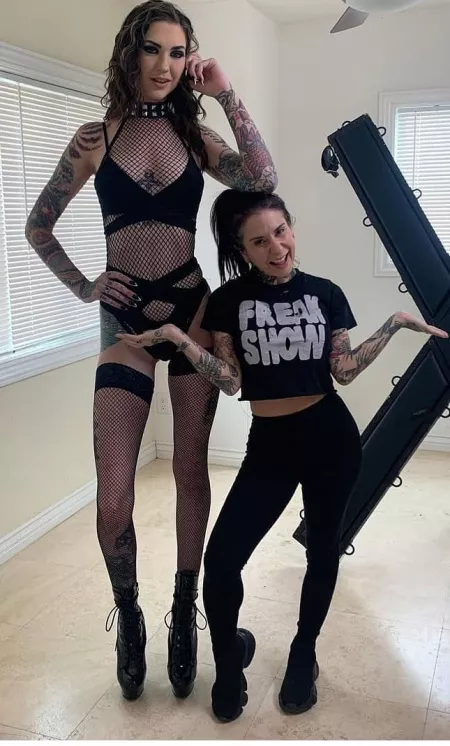 Lil Freak Show is nothing more than arm rest by Jobbers101