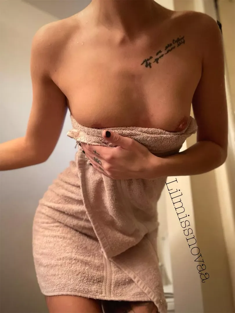 Lil nip slip 🍒 OF/Lilmissnovaa 💋 posted by darkw0nderland