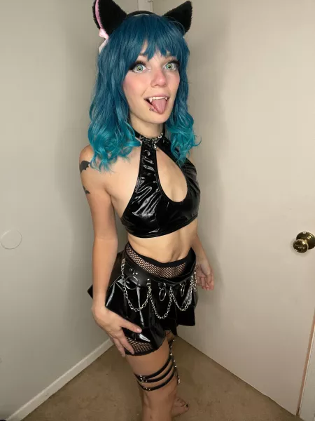 lil petite cat girl here for ya babes by Belladonna923