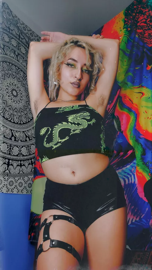 lil rave girl's hairy armpits 💫 by deathofvenusx