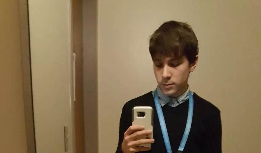 lil work selfie by dominants_