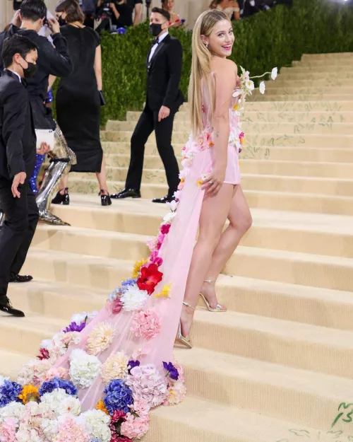 Lili Reinhart by yunaX2