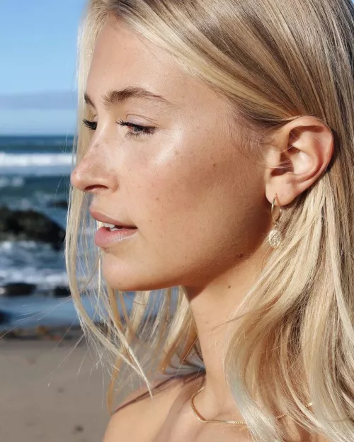 Lilly Lueesse by bobbyUP-MKII