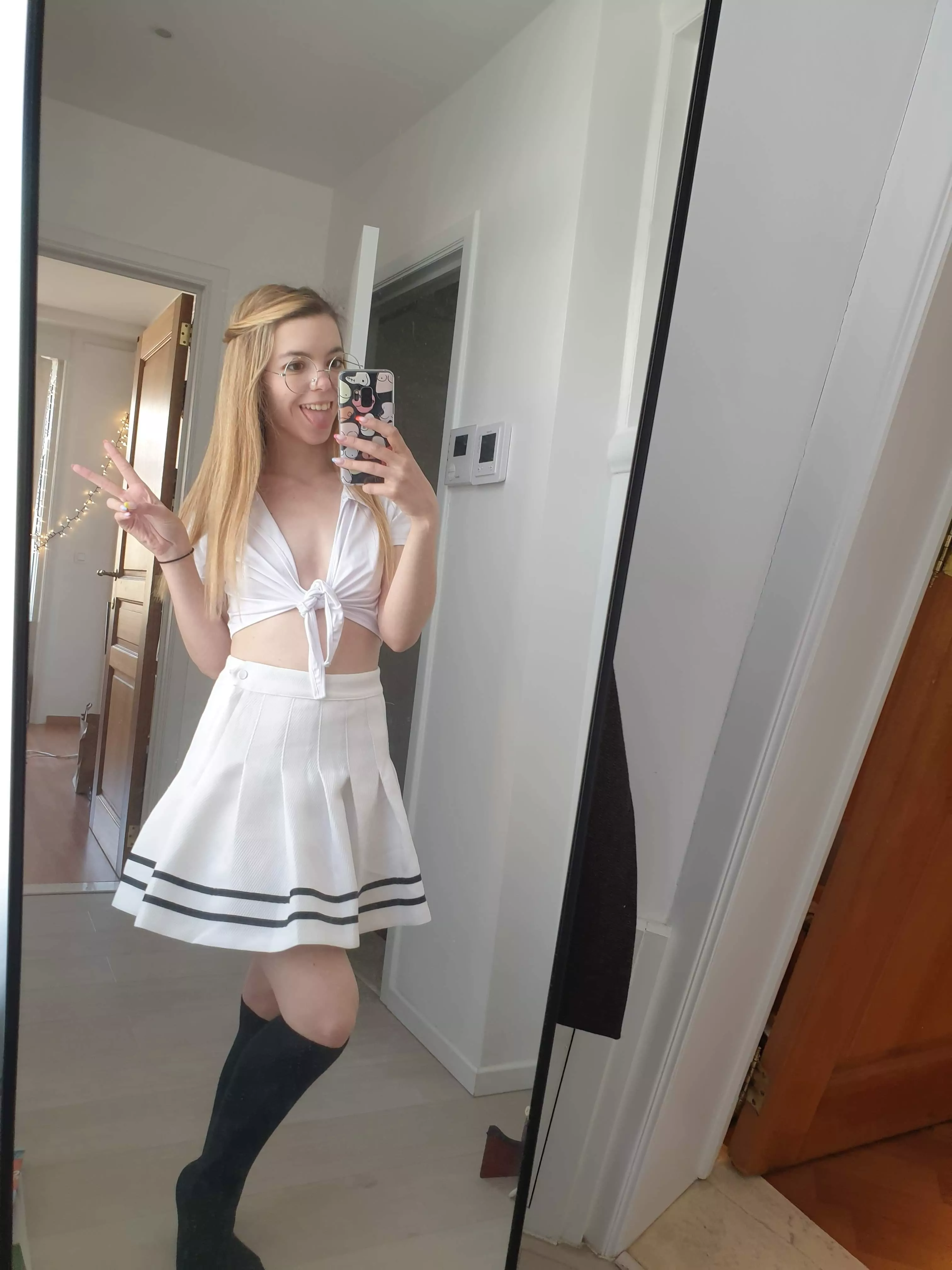 Lina Roselina schoolgirl posted by tornadokims