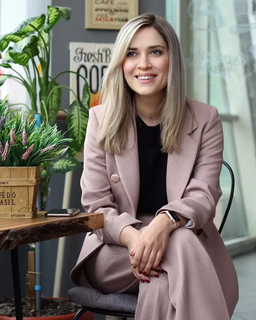 Linda posted by BOOOOOOOBIES