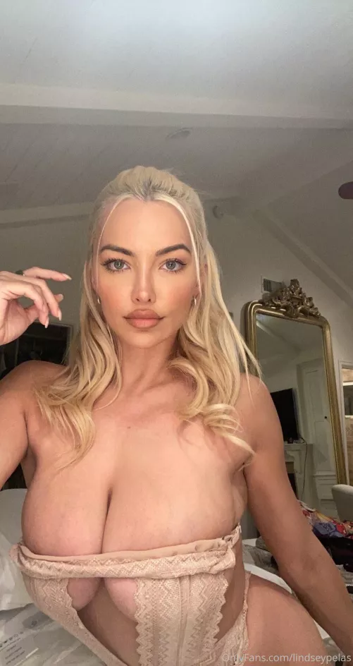 Lindsey Pelas Has Massive Naturals