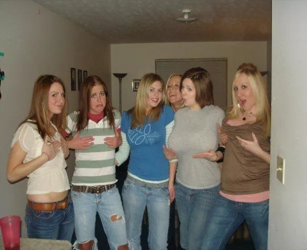 Line up based on um... Height. Yeah, that's it height! by deiterh95