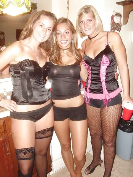 Lingerie party by Chaturbater1