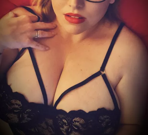 Lips or boobs? by Chadiexx