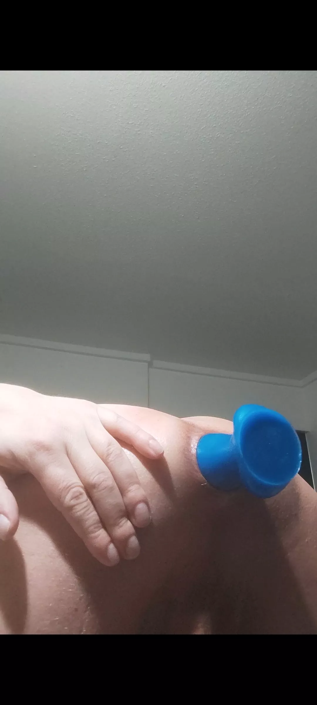 Lips that grip before pushing out the plug posted by Big-Ad-1925