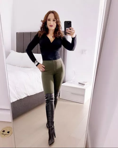 Lisa Ann by InnocentPerv93