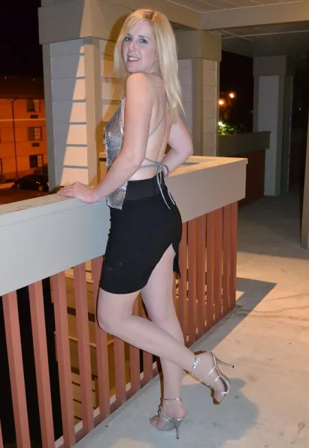 Little bit leggy by m00nh34dNSFW