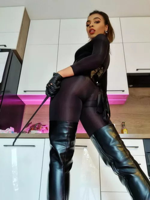 Little boy I'll make you lose you breath in a seconds... by MahoganyQen