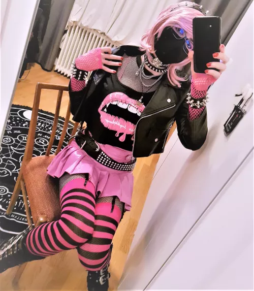 Little bra strap peek :P by ShadowPrincessN7