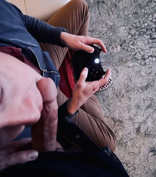 Little Bro multitasks while fighting Zombies by UniversalBruder