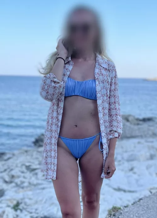 Little cameltoe & little tits by Walter_90