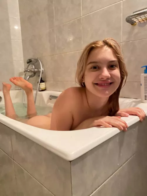 Little duck already here:) by rusyafeethouse