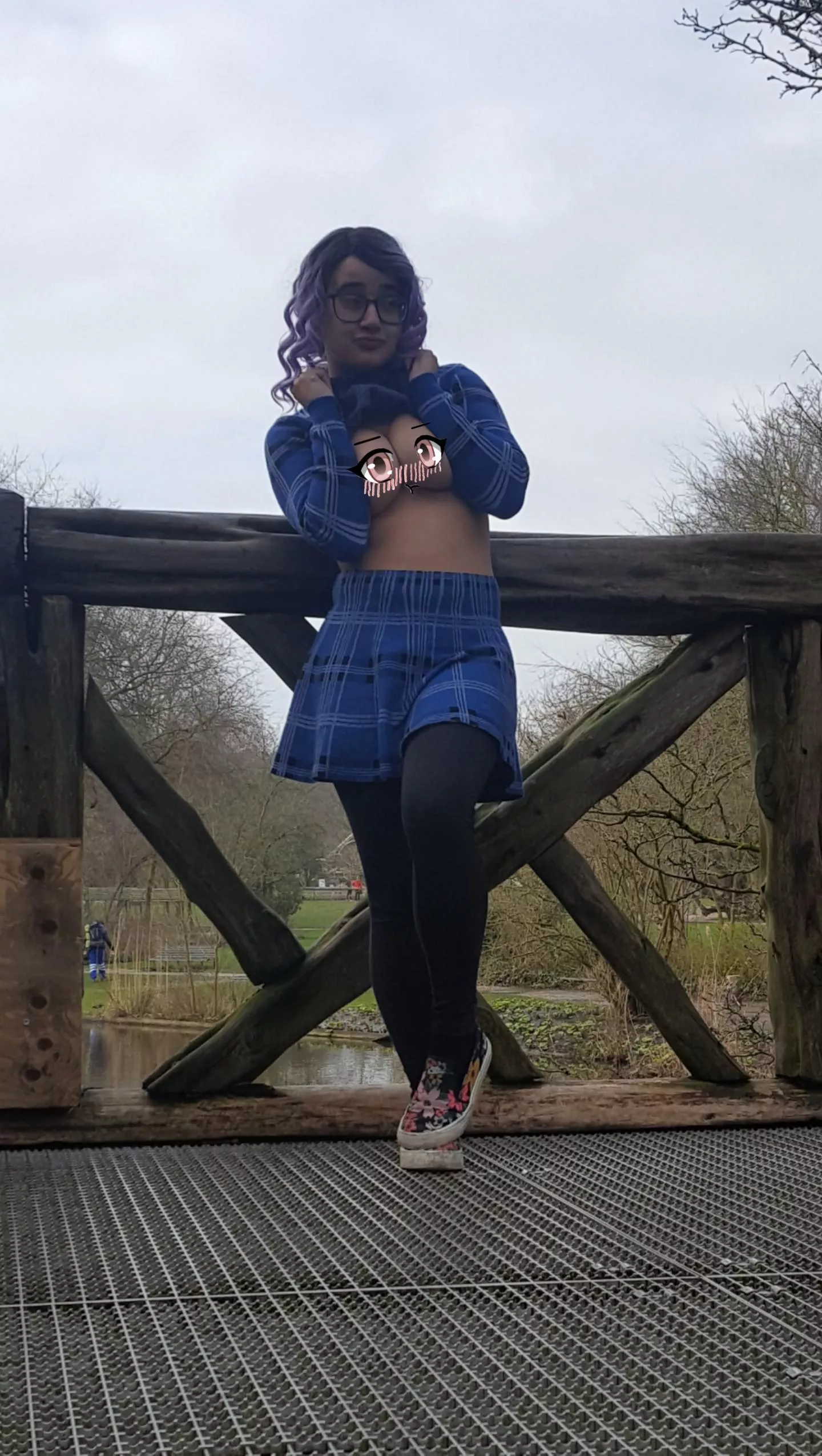 little [f]lash at the park posted by brattyelena