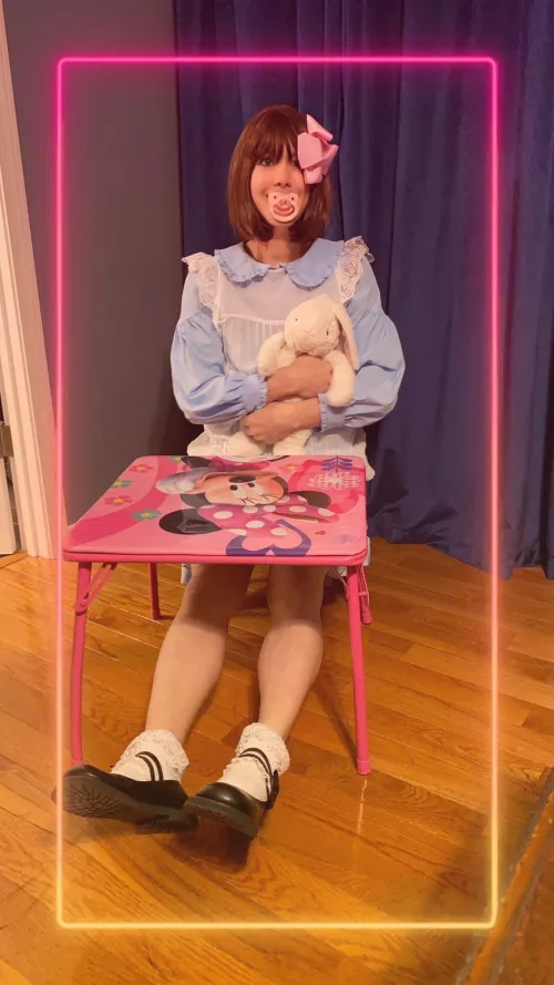 Little girl time with mommy today!! Yay!! ☺️💕 I did a craft at my new table! by luvmymommy23