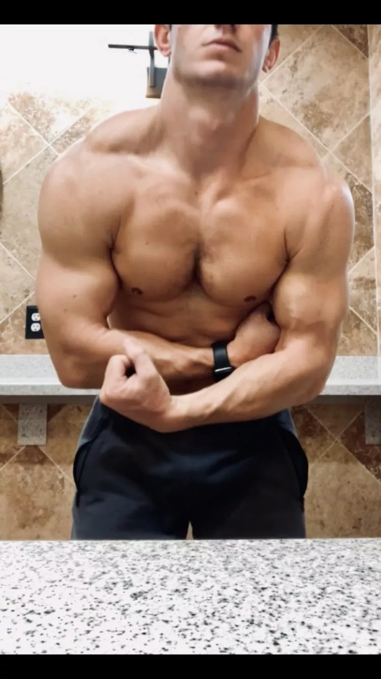 Little post workout forearm flex posted by MuffinManOF