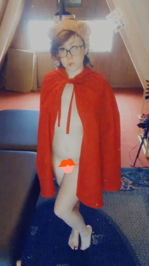 Little red or wolf in disguise? by twizzie22