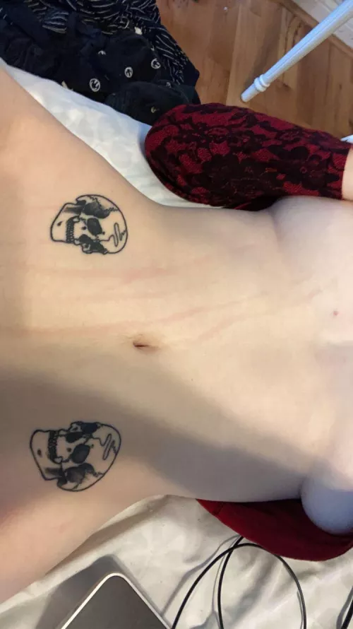 Little underboob treat for you ❤️ by giannasfeet