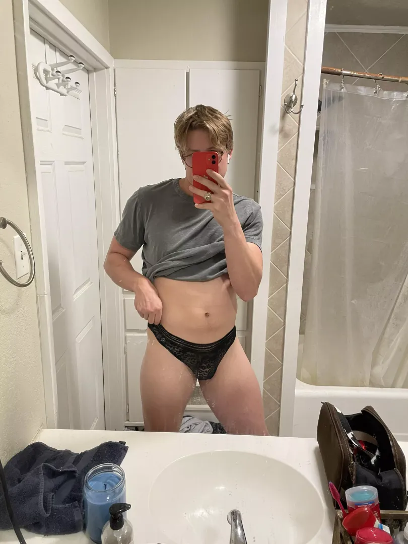 Little weed and a little lace got me feeling sexy 😏 posted by scrwbll69