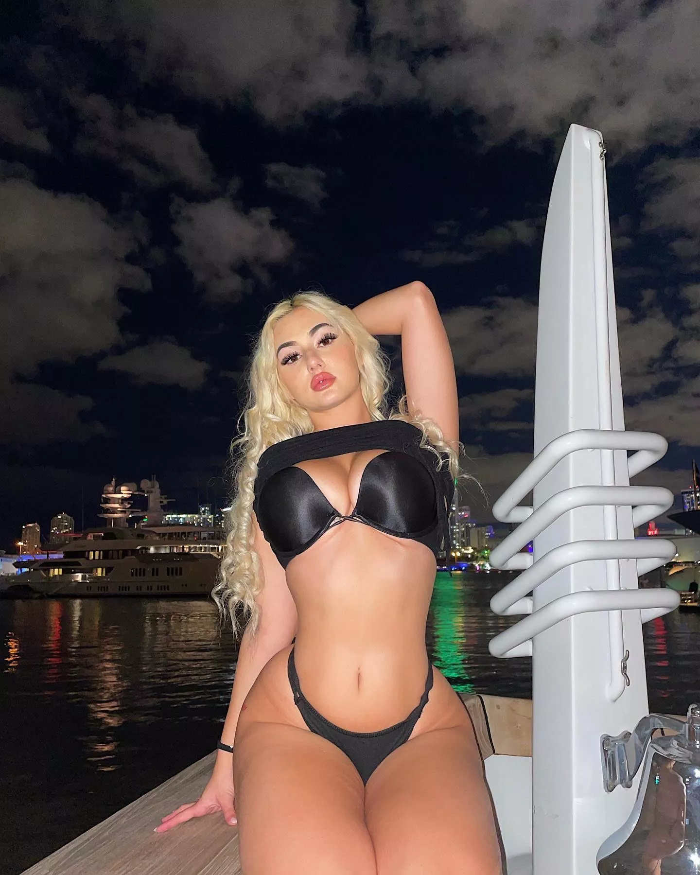 Liv posted by vssissy21