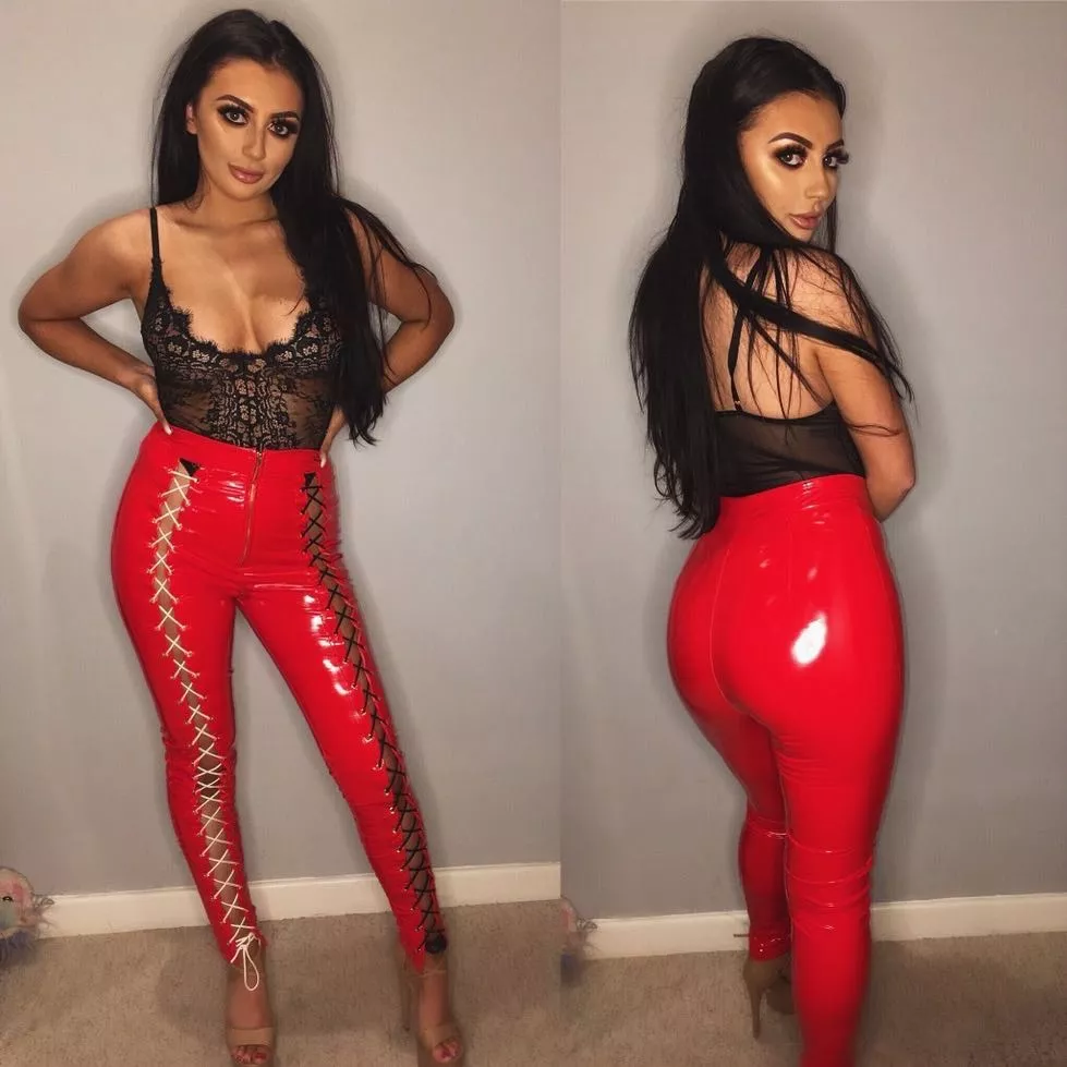 Liv Park posted by WhoredrobeMod