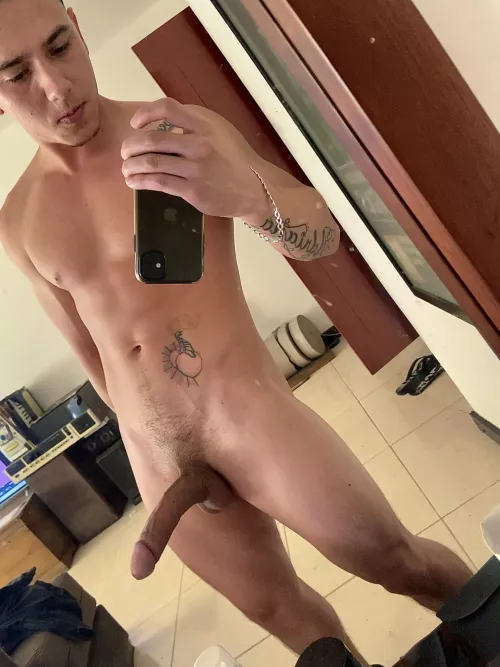 Live alone being without clothes🤪🍆 by Fit_Sheepherder3329