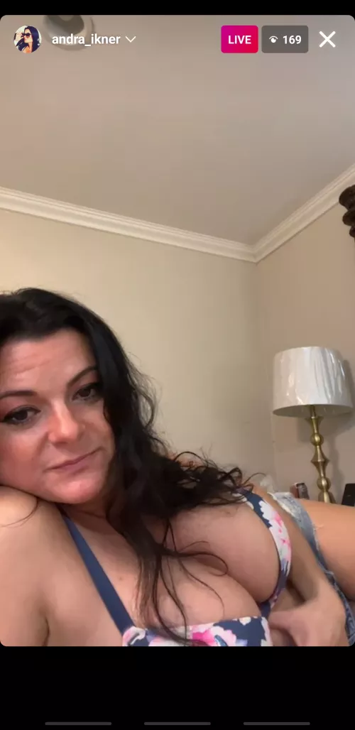 Live rn by ruffnut6969